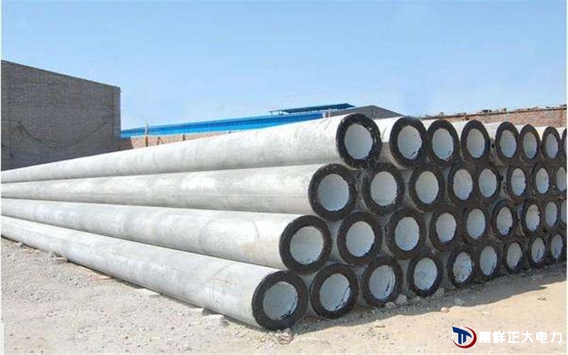 采用油漆修补,在油漆里添加胶液,涂到电线杆破损处,增长效果的使用寿命