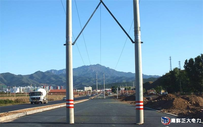 高压电线杆的蒸养方式不外乎有以下几种：电杆模内通蒸汽、坑式或者窖式的蒸养